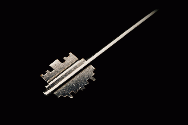 آموزش افزایش فالوور یوتیوب: 8 ترفند طلایی برای رشد کانال شما (سوالات متداول + جدول جامع)