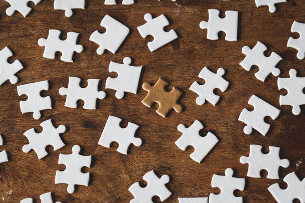 کسب درآمد از طراحی لوگو با هوش مصنوعی: ۱۵ نکته کاربردی